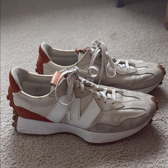 New Balance 327 Sneakers - Picture 2 of 8